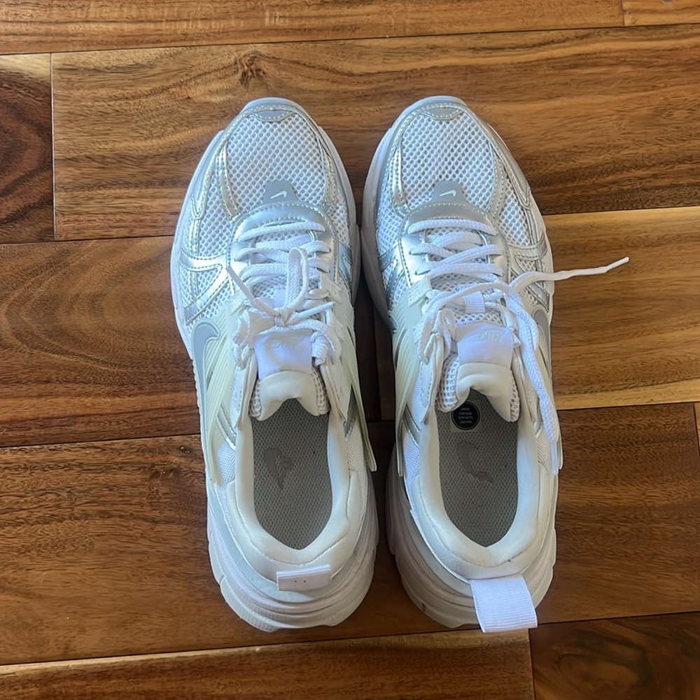 Nike Women's White Sneakers - Picture 2 of 3
